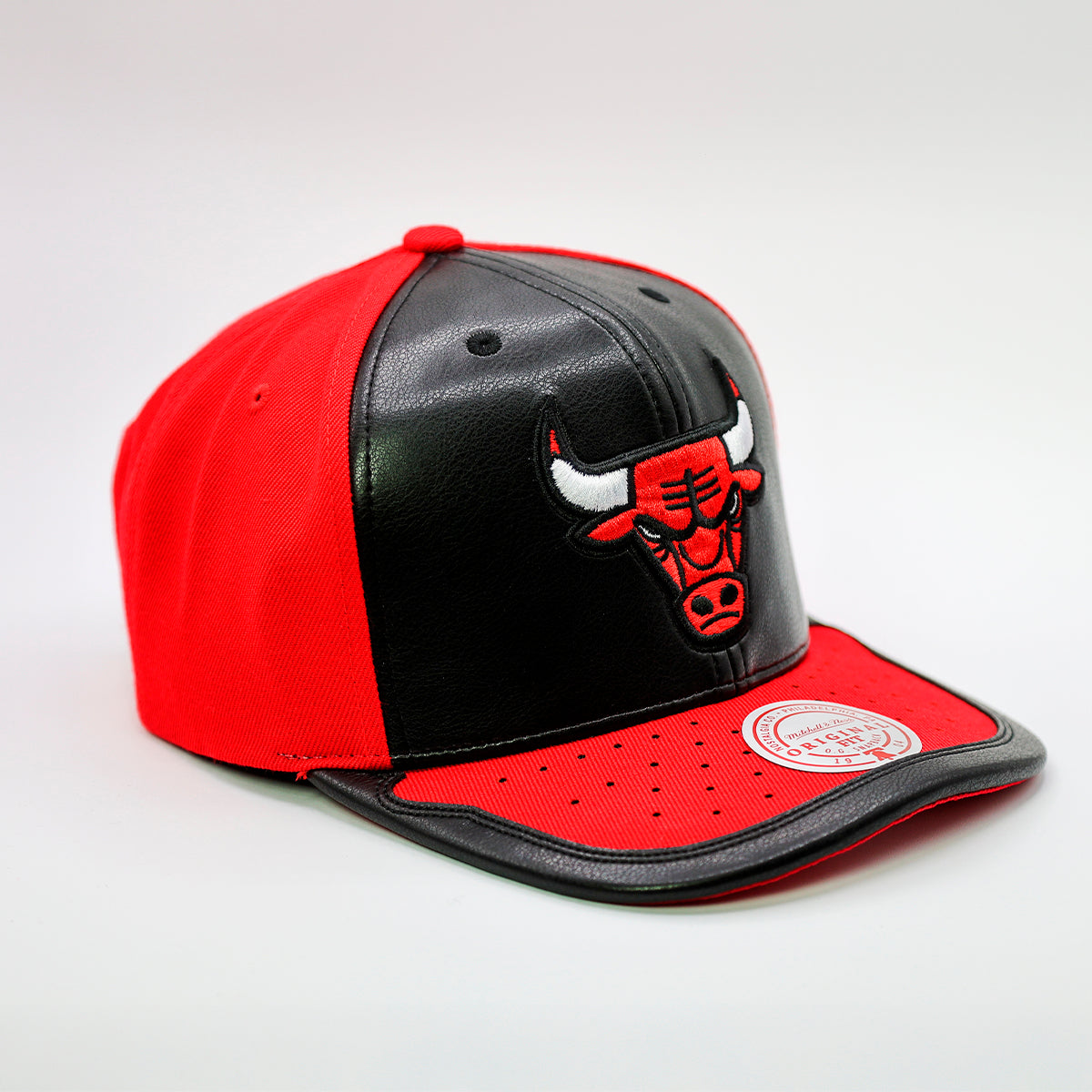 Cappello Mitchell & Ness - Chicago Bulls Day One Rosso/Pelle Nera